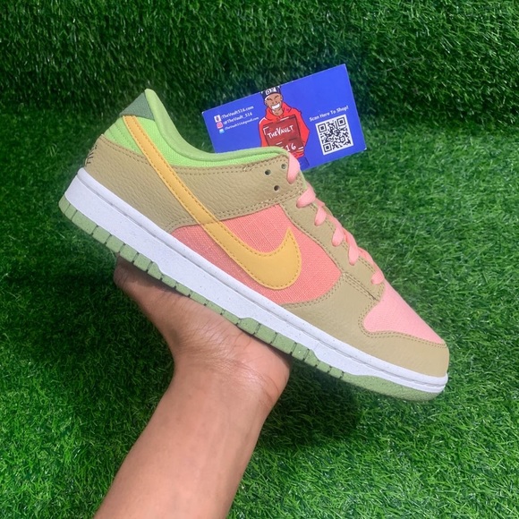 2022 Nike Dunk Low SE “Sun Club” - Picture 7 of 17